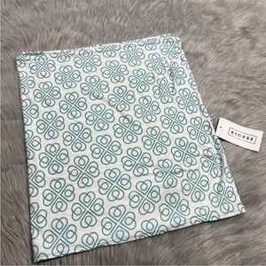 Kickee Women’s Bamboo Viscose Infinity Scarf